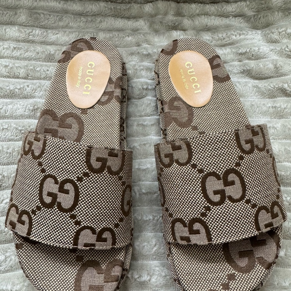 Gucci Tan and Brown Logo Slippers for Women